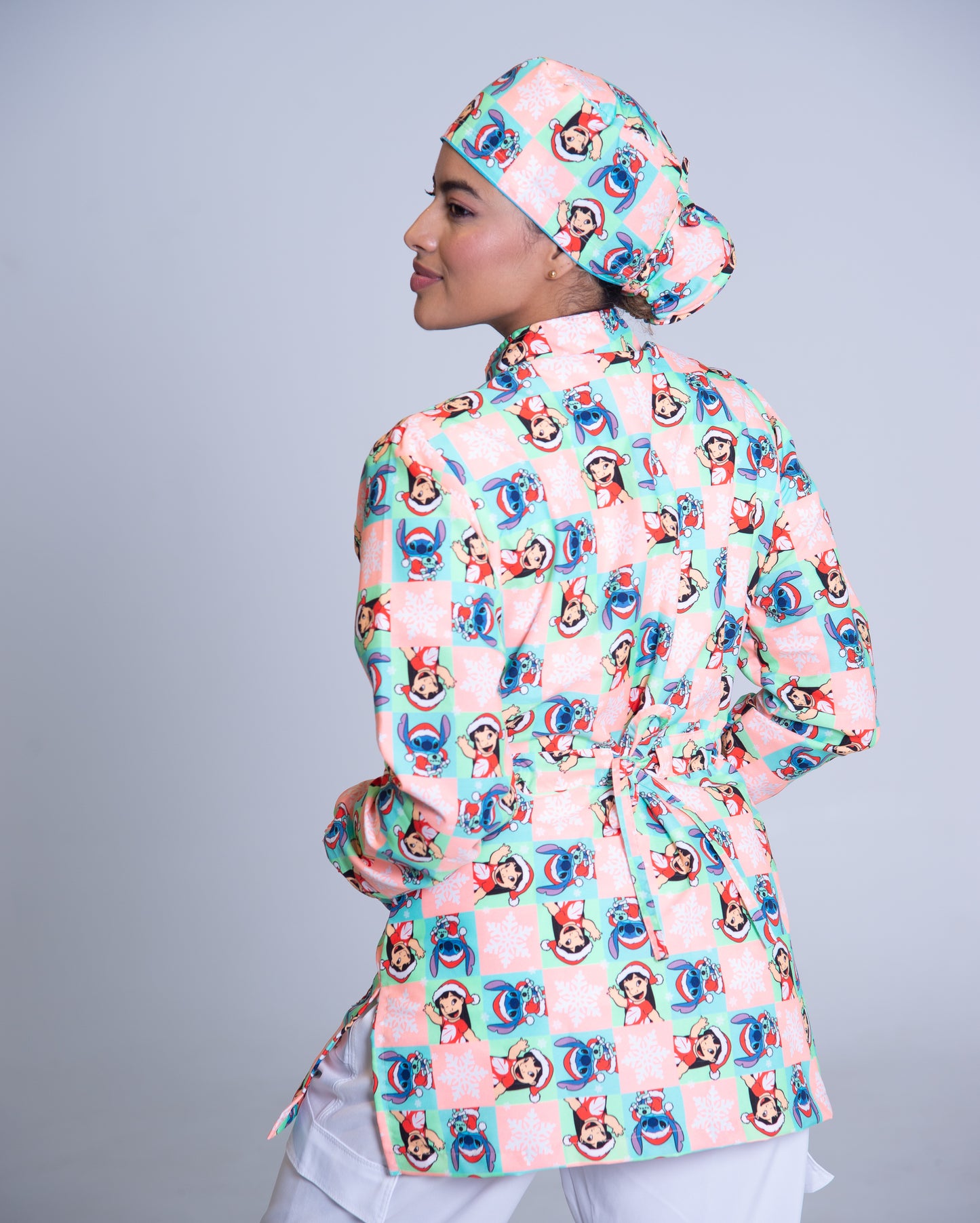 Bata médica premium antifluido holiday Dreamy Scrubs