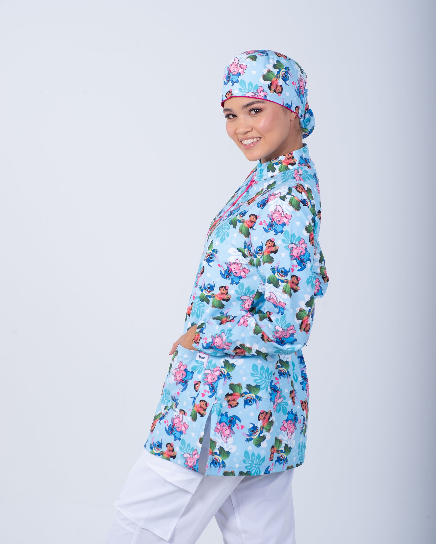 Bata médica premium antifluido edición limitada Dreamy Scrubs