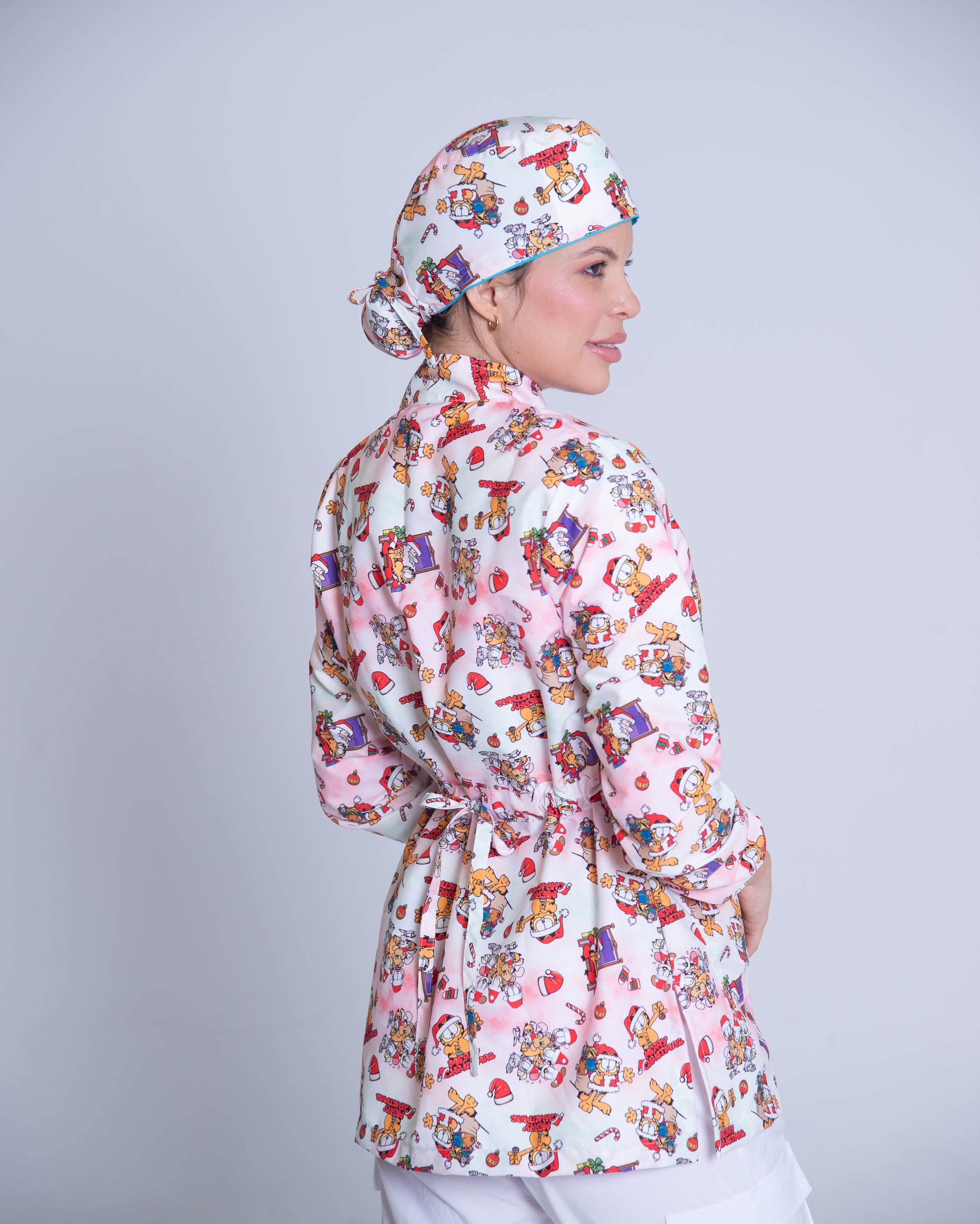 Bata médica premium antifluido holiday Dreamy Scrubs