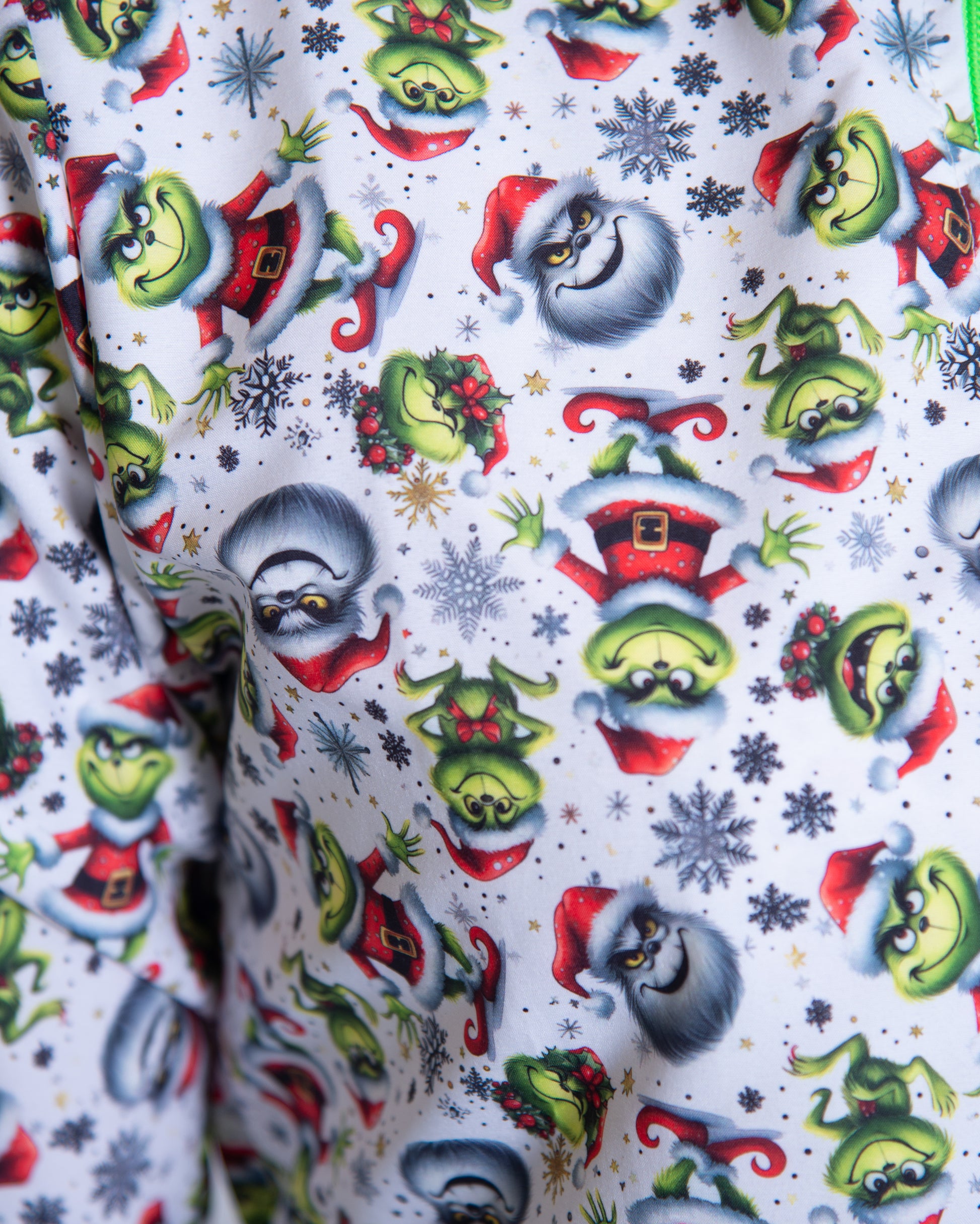 Bata médica premium antifluido holiday Dreamy Scrubs