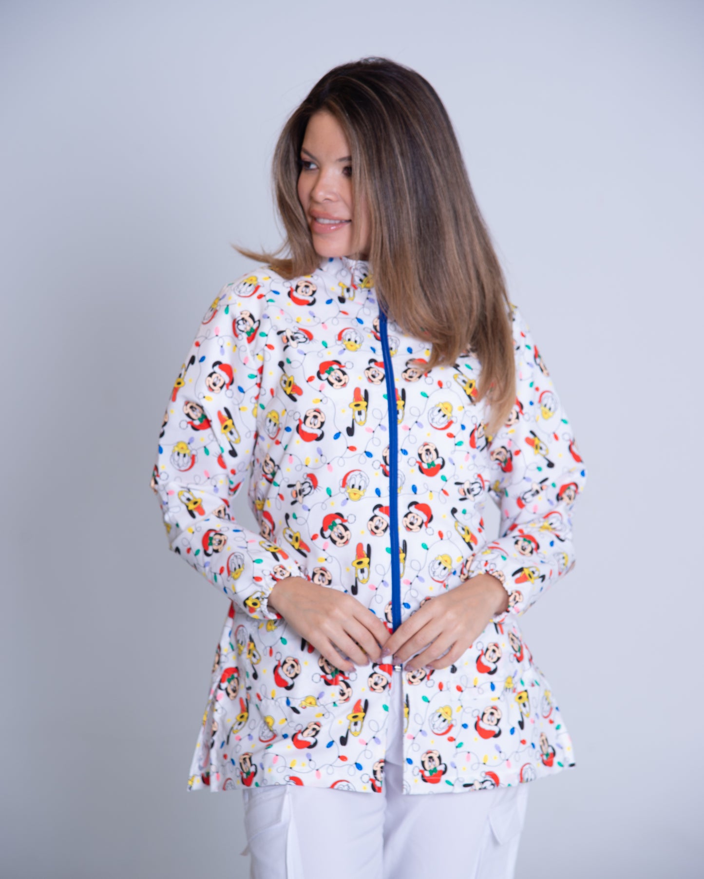 Bata médica premium antifluido holiday Dreamy Scrubs