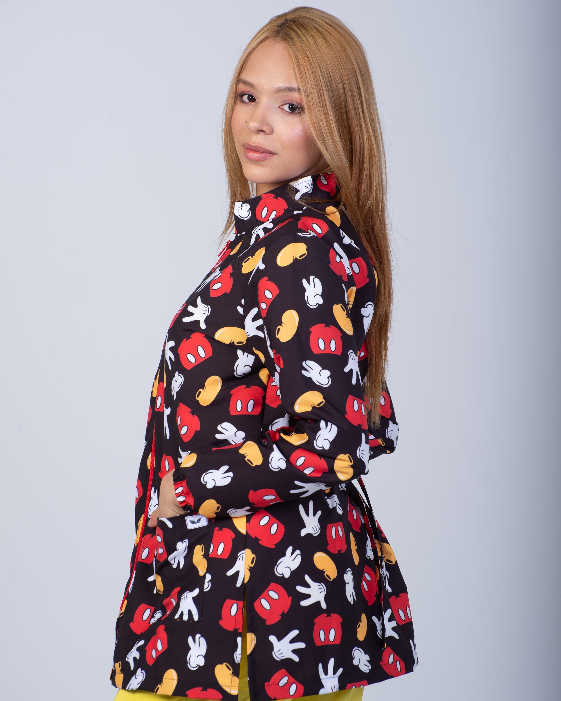 Bata médica premium antifluido edición limitada Dreamy Scrubs