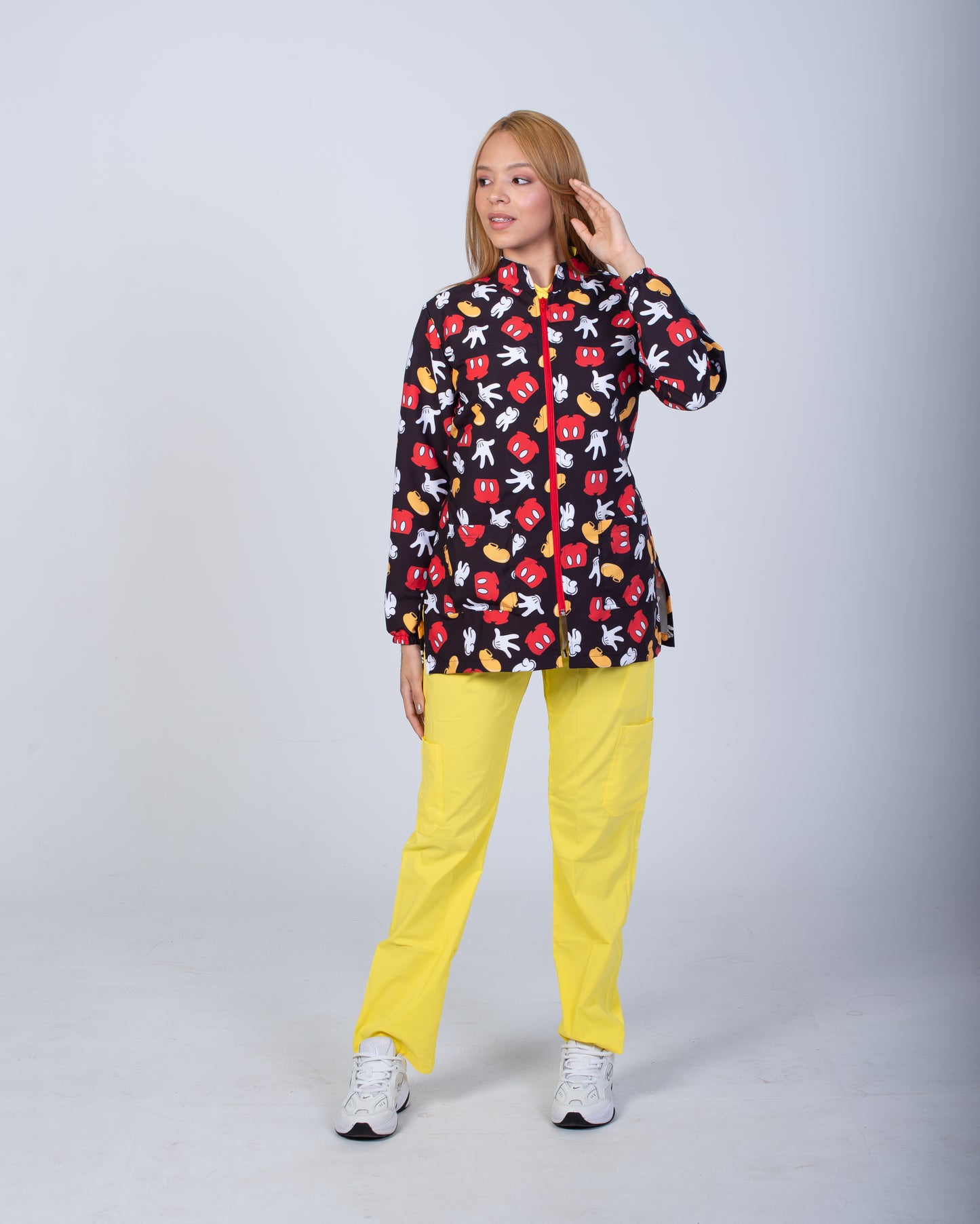 Bata médica premium antifluido edición limitada Dreamy Scrubs