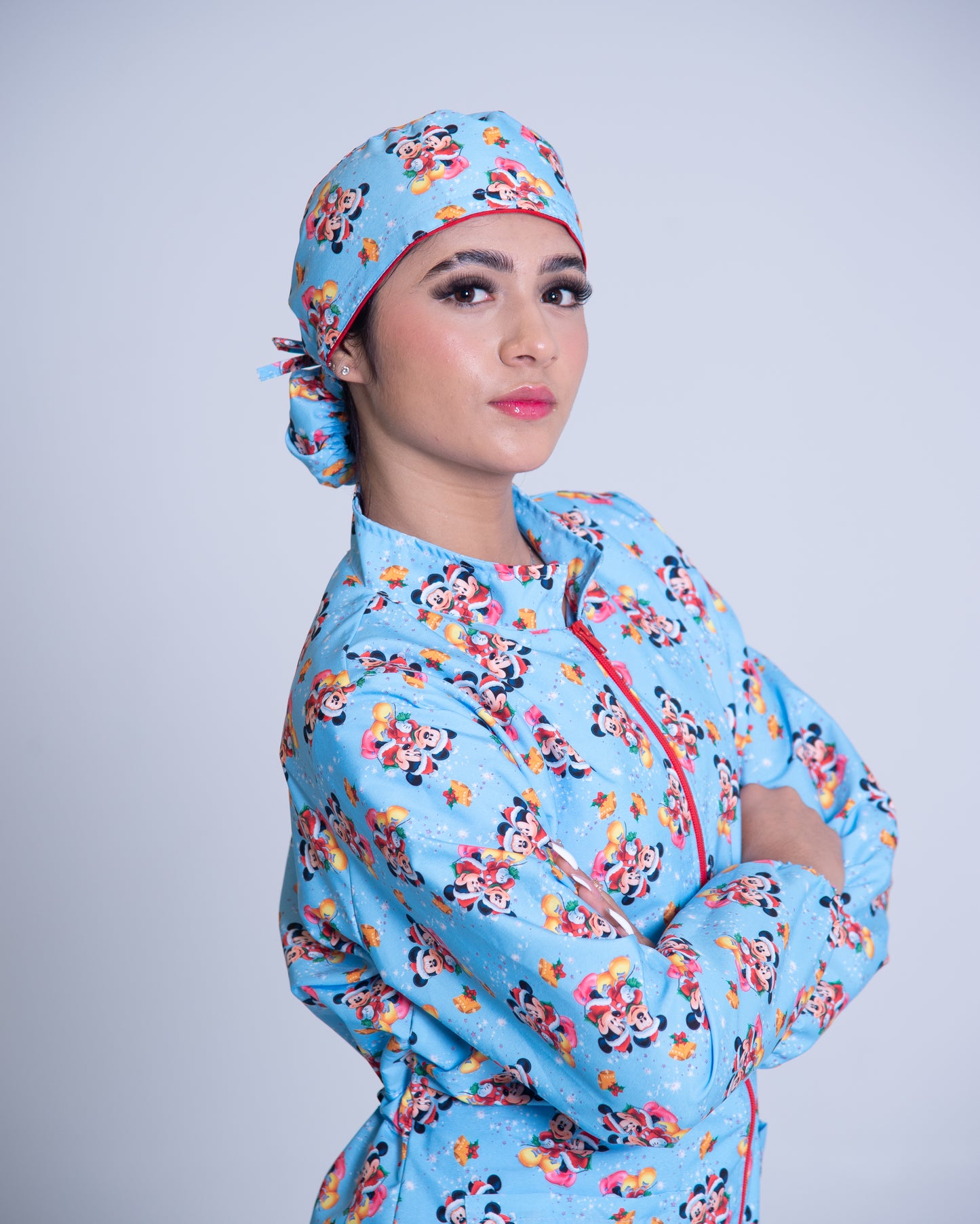 Bata médica premium antifluido holiday Dreamy Scrubs