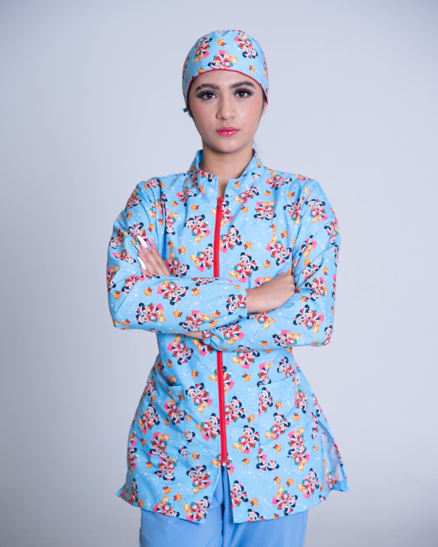 Bata médica premium antifluido holiday Dreamy Scrubs