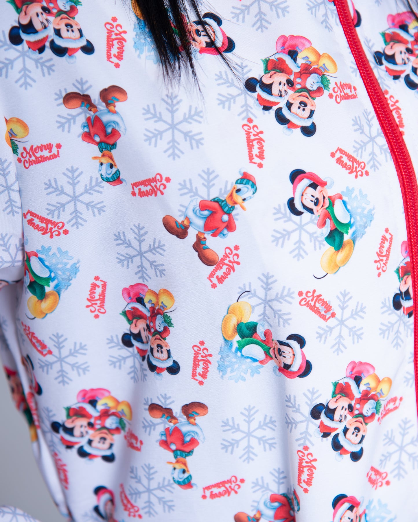 Bata médica premium antifluido holiday Dreamy Scrubs