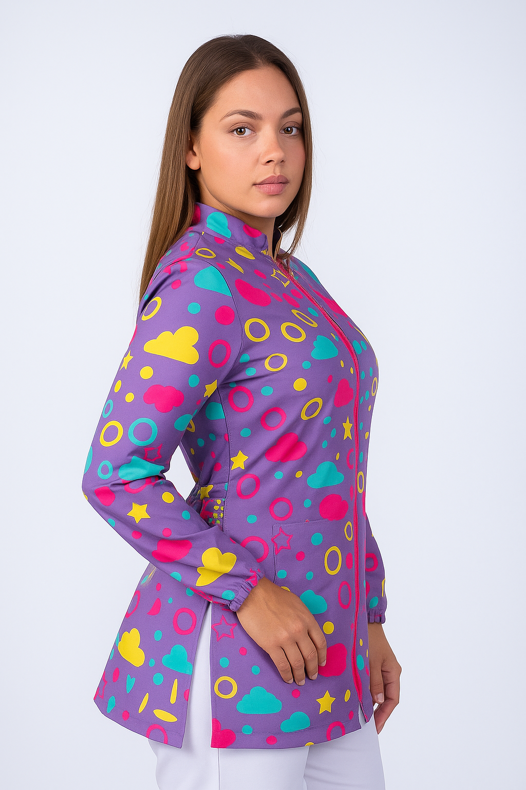 Bata médica premium antifluido diseño Oshosi Dreamy Scrubs