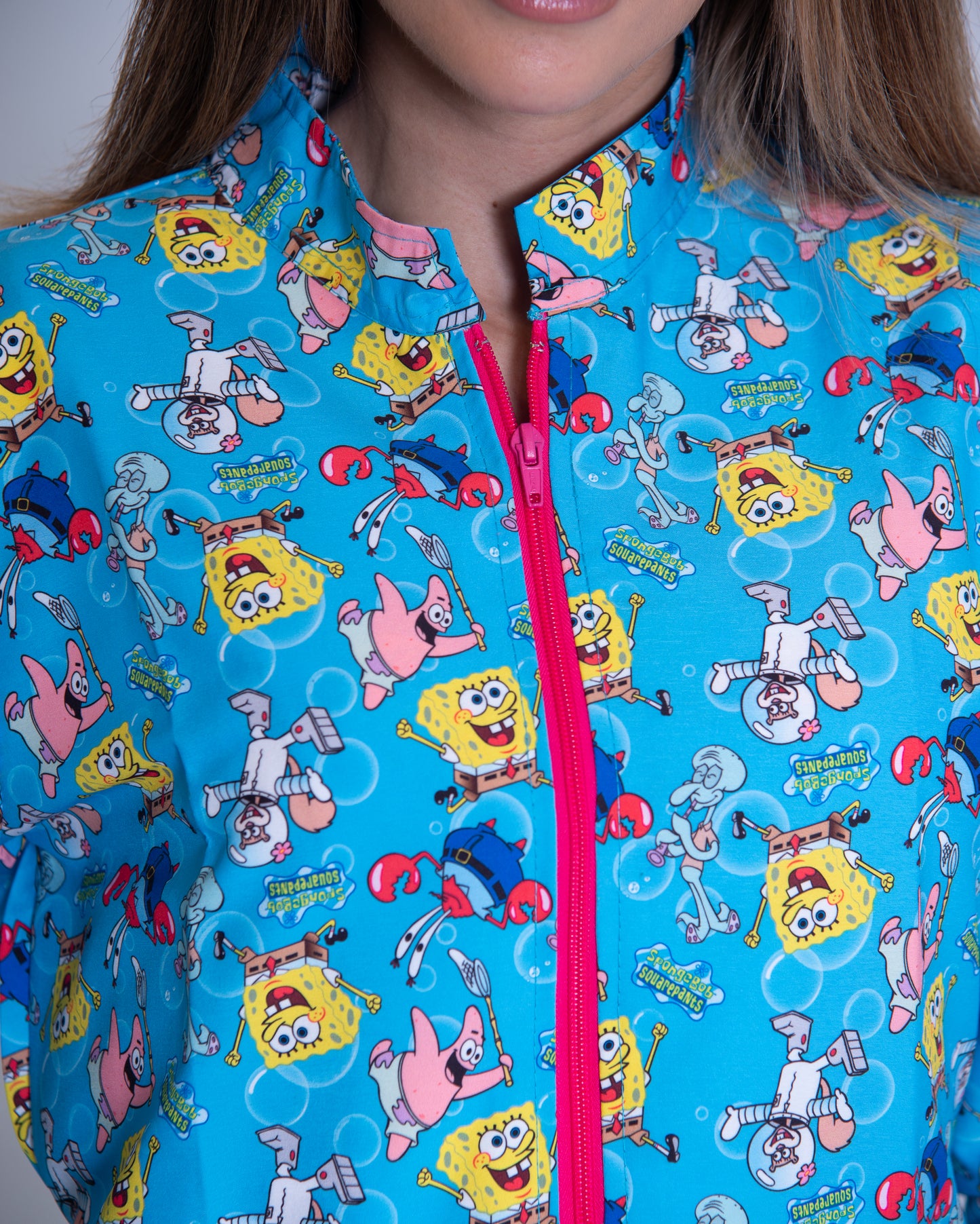 Bata médica premium antifluido edición limitada Dreamy Scrubs