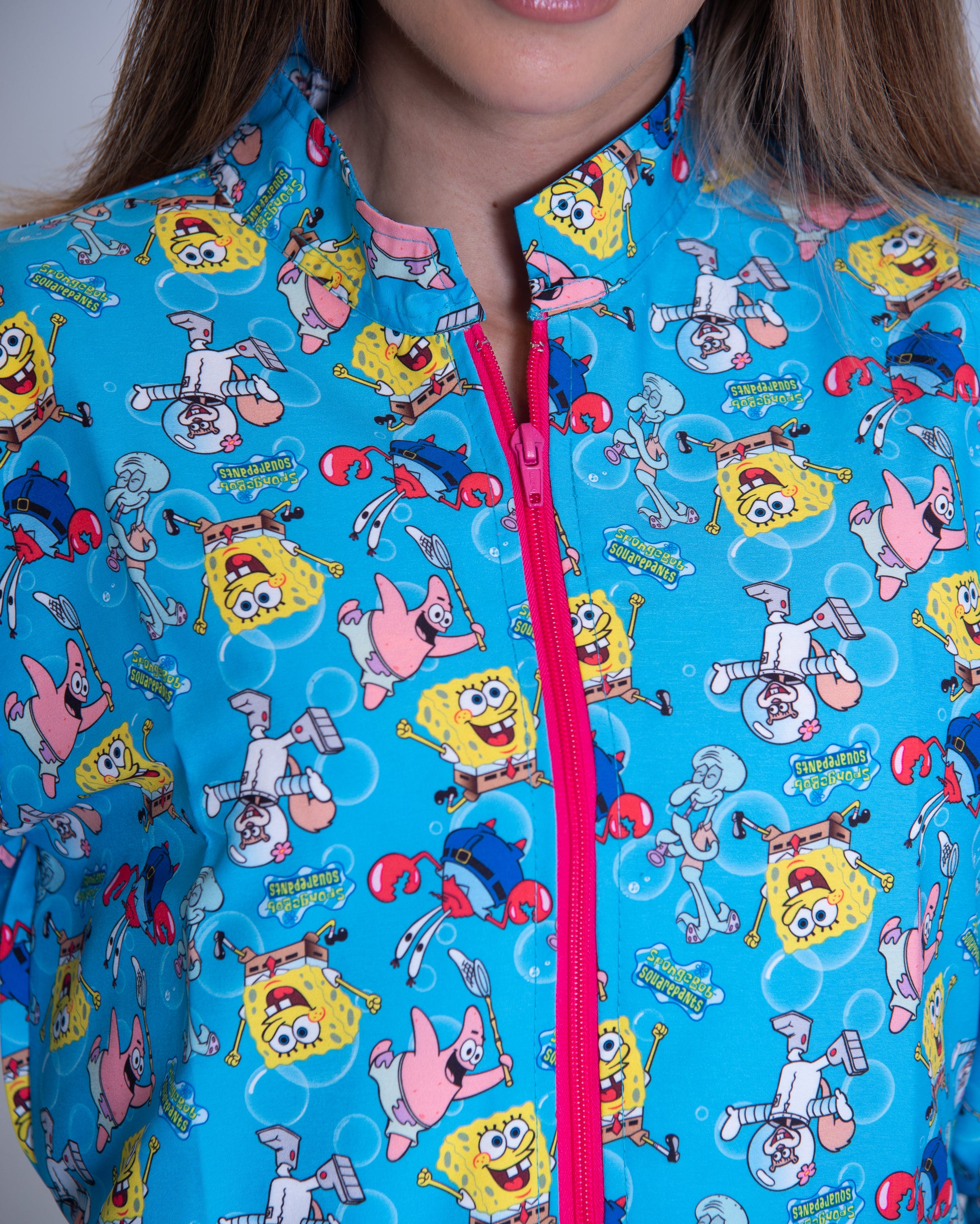 Bata médica premium antifluido edición limitada Dreamy Scrubs