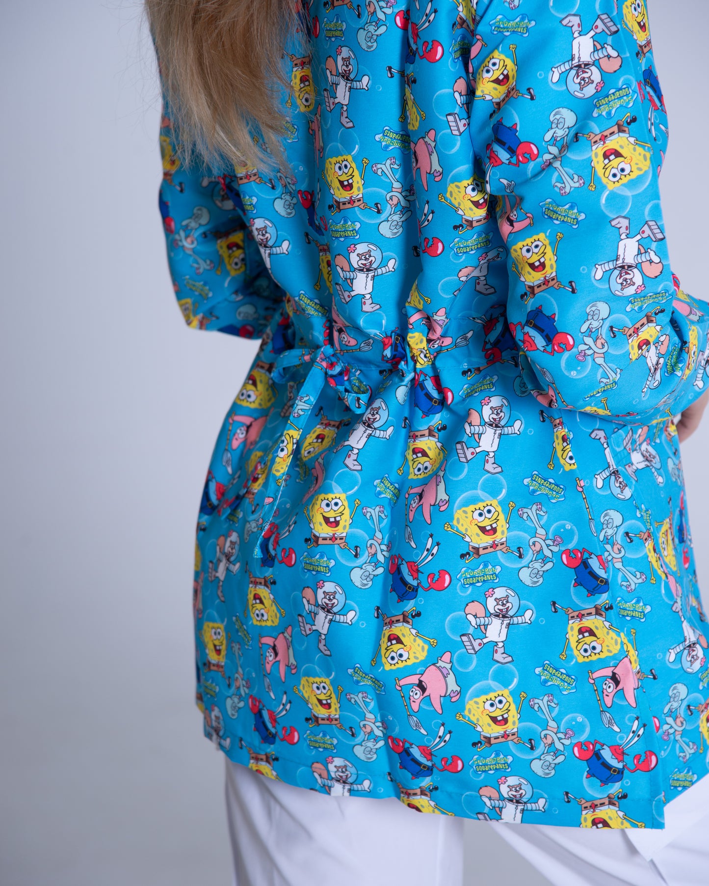 Bata médica premium antifluido edición limitada Dreamy Scrubs