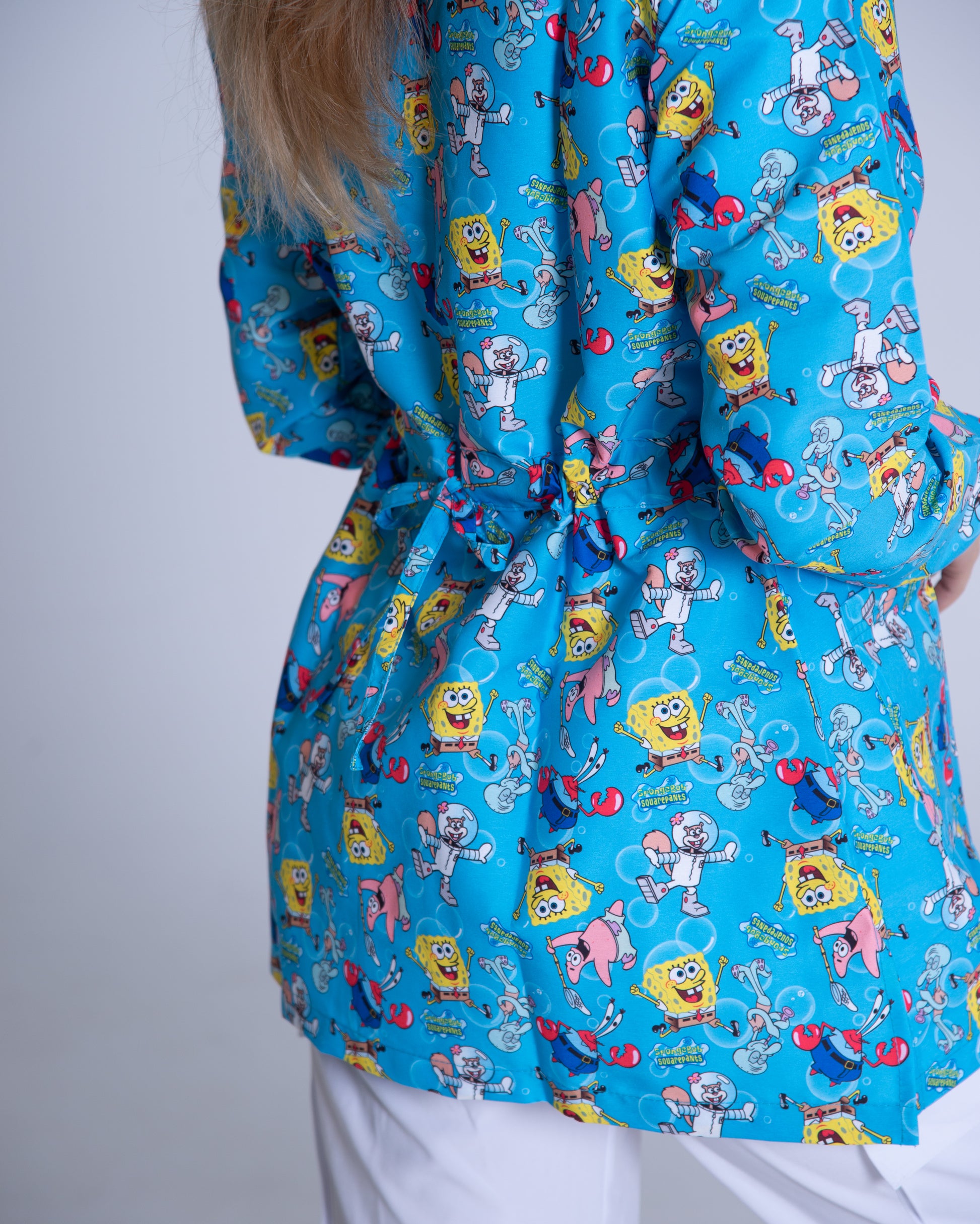 Bata médica premium antifluido edición limitada Dreamy Scrubs