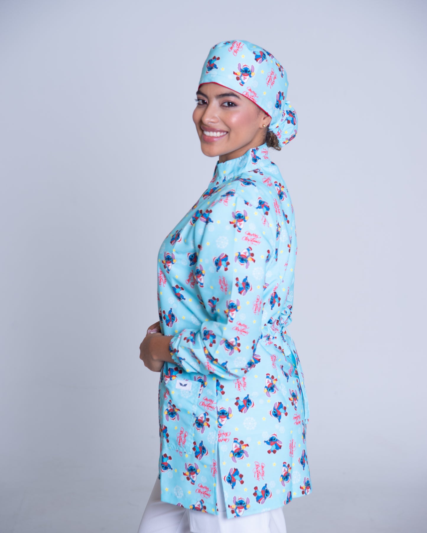 Bata médica premium antifluido holiday Dreamy Scrubs