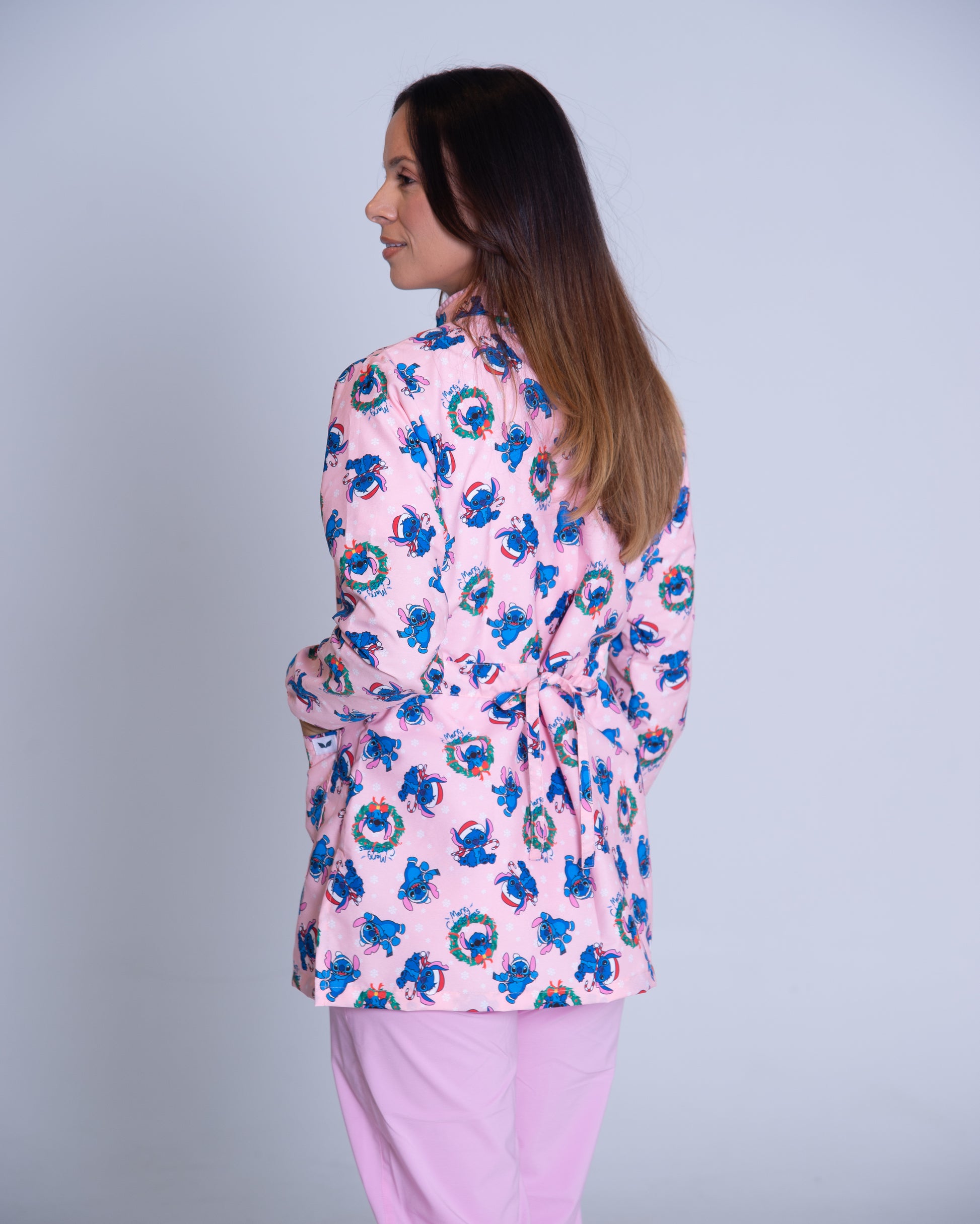 Bata médica premium antifluido holiday Dreamy Scrubs