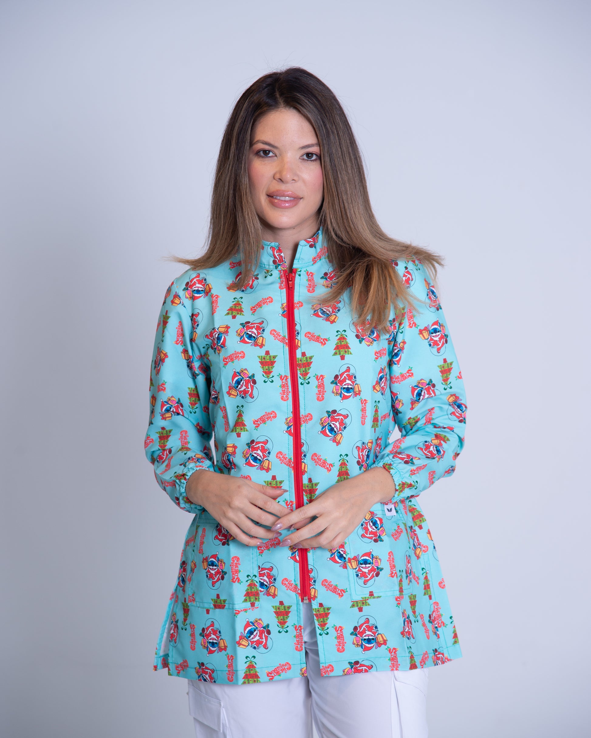 Bata médica premium antifluido holiday Dreamy Scrubs